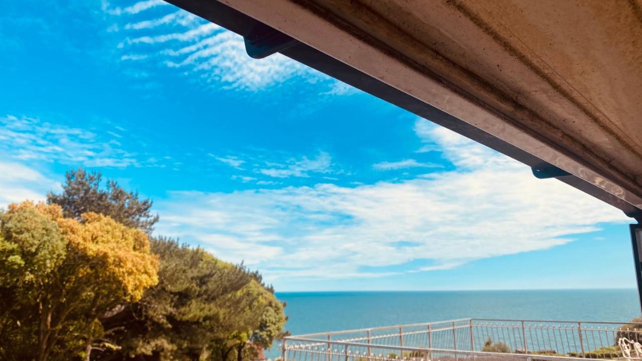Family Marine Apartment With Sea View Dawlish Exterior foto